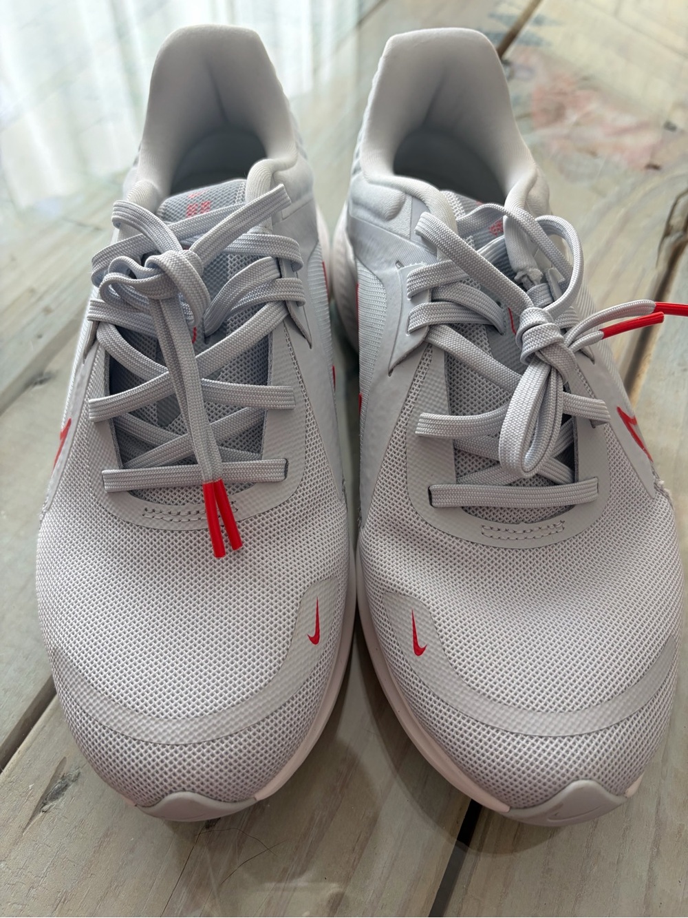 Nike Women’s Quest 5 Running Shoes NWOT Size 8